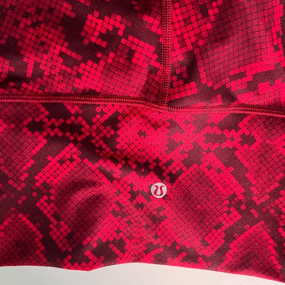 Lululemon wunder under hi-rise ziggysnake print. Color: Ride tide cranberry - Picture 10 of 16